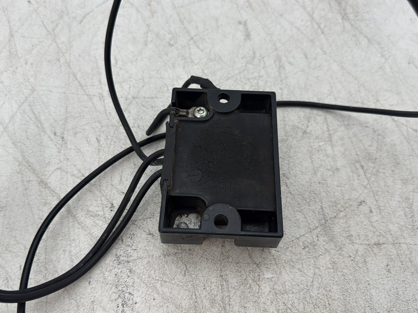 2003 Harley Dyna Wide Glide FXDWG OEM Voltage Regulator Rectifier