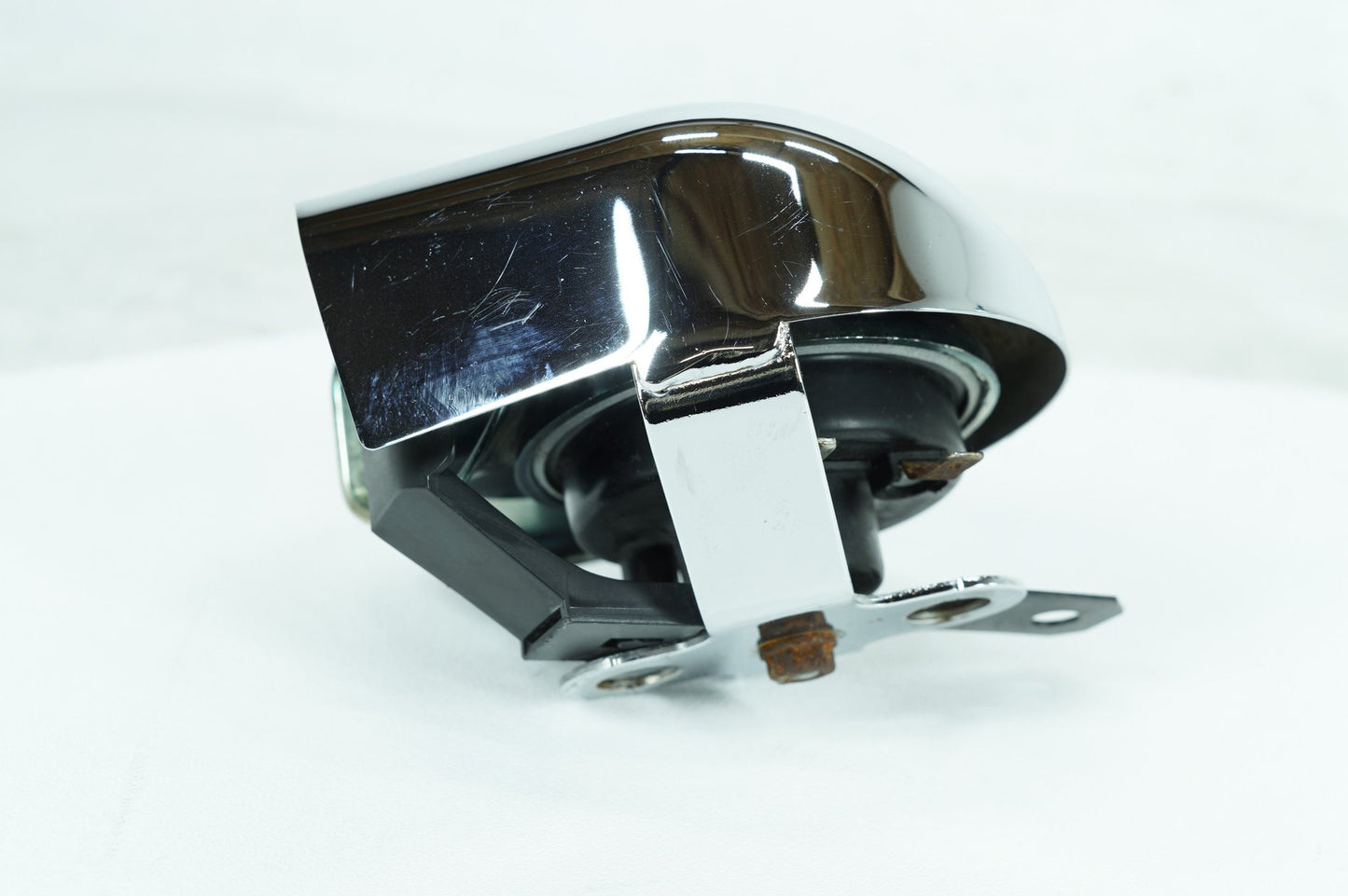 2007 - 2017 Harley-Davidson Dyna Switchback Horn Signal Klaxon Chrome Cover 69012-93A