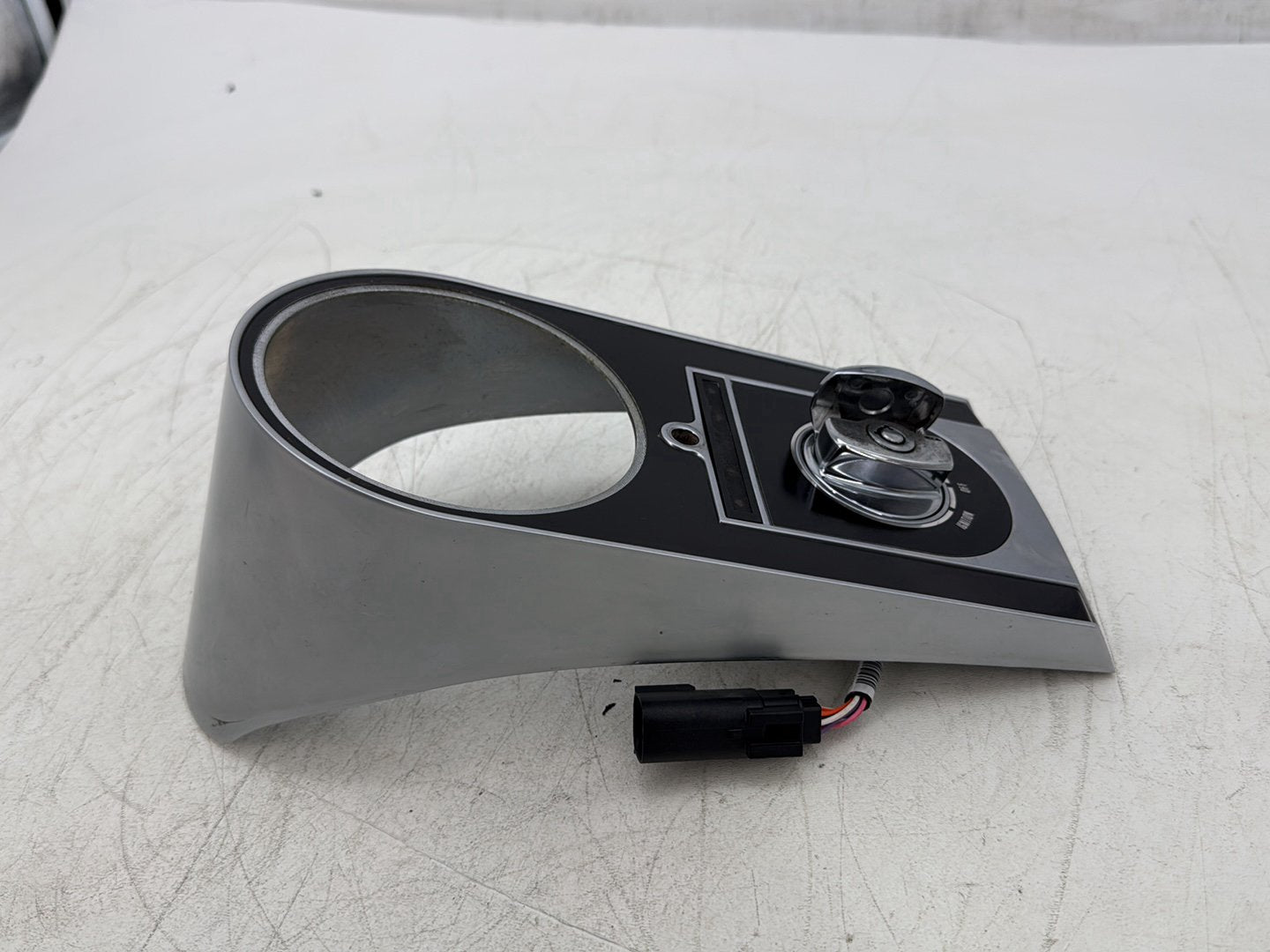 2011 Harley Softail FLSTFB Fat Boy OEM Fuel Gas Tank Dash Console NOKey