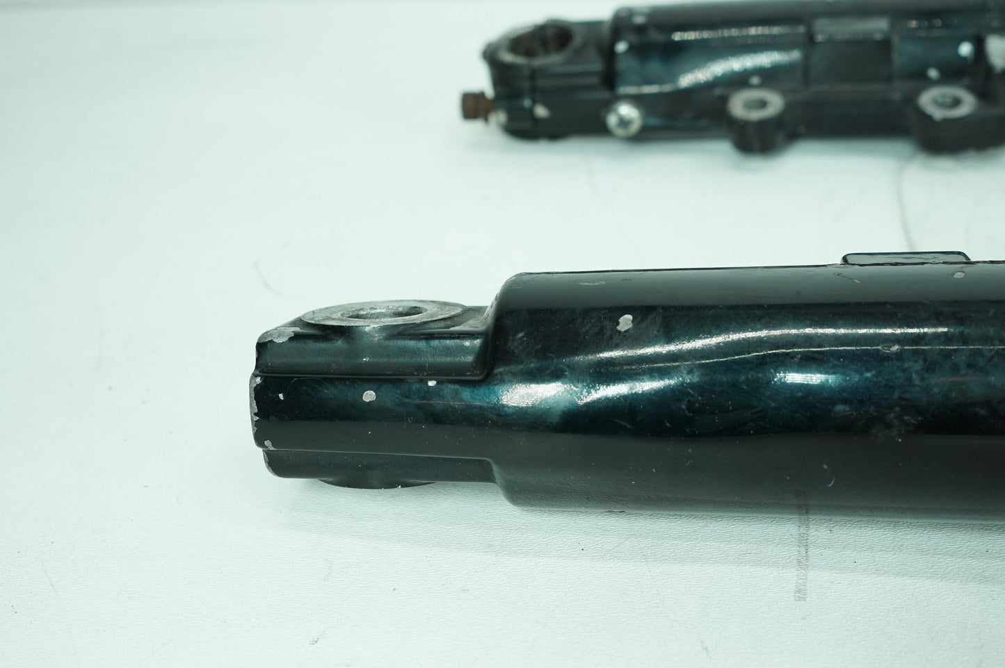 2007 - 2011 Harley-Davidson Touring Electra Glide Ultra Front Triple Tree Set & LH RH Fork Legs Sliders 46495-09