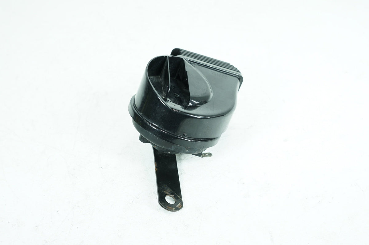 2000 - 2006 Harley-Davidson Softail Heritage Classic Signal Horn Klaxon Beep 69060-90D