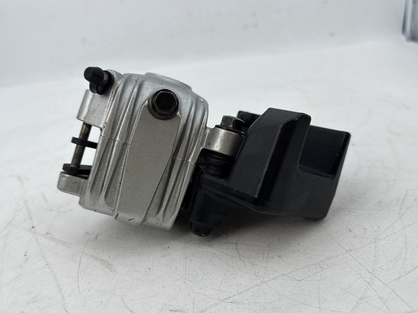 2004 - 2013 Harley-Davidson Sportster 1200 Custom Rear Back Brake Caliper w/ Bracket 40968-05