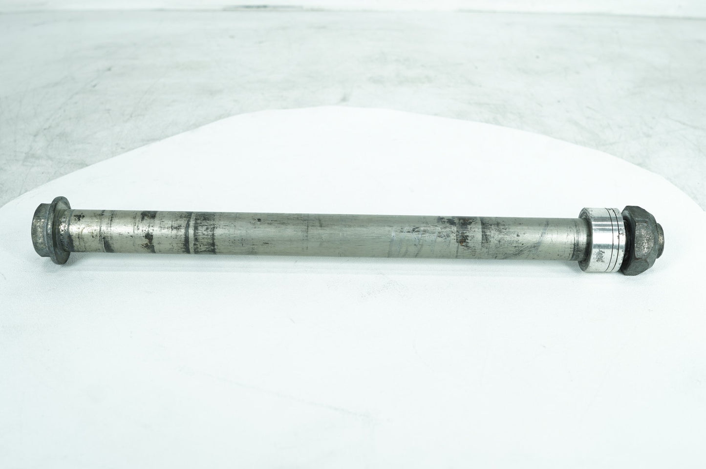 2007 - 2017 Harley-Davidson Dyna Switchback Rear Wheel Axle Bolt Shaft 41114-08
