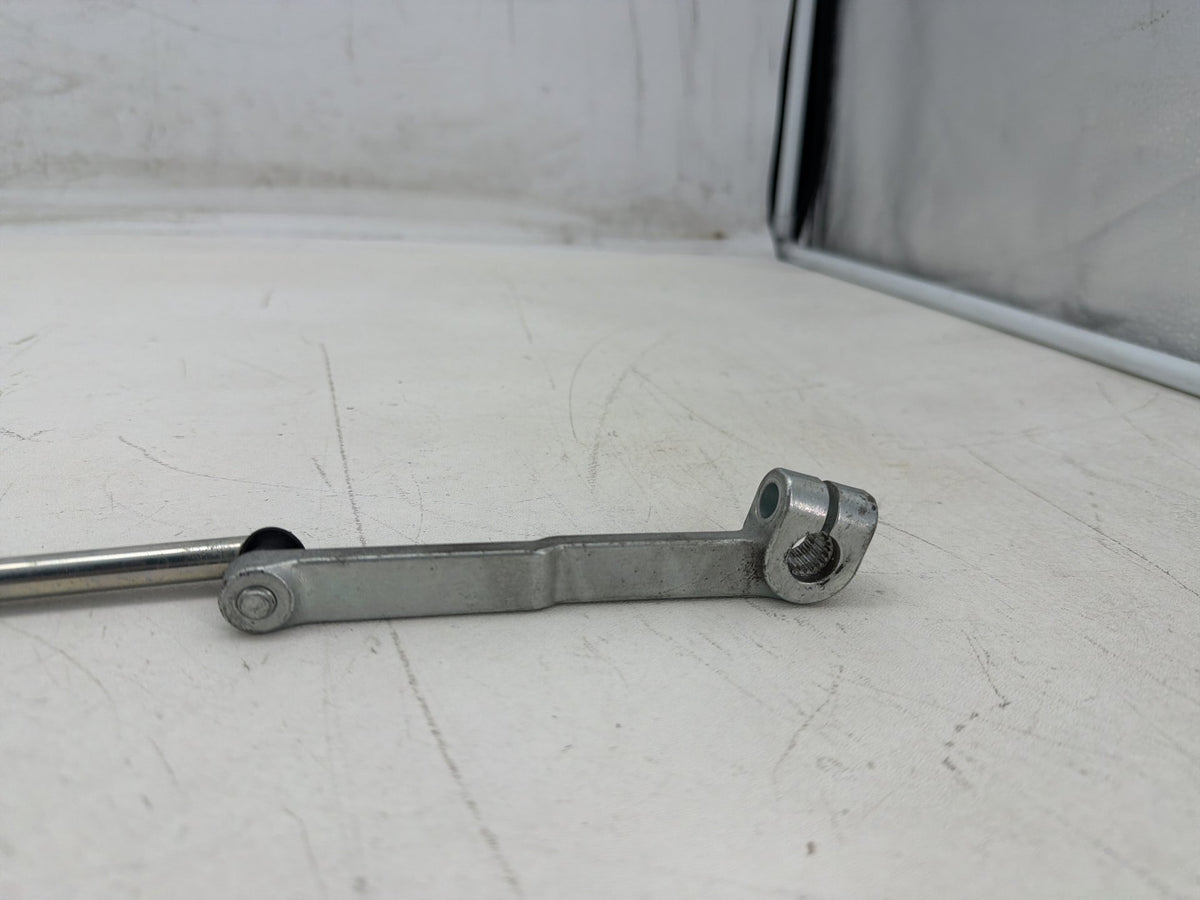 2016 Harley Dyna Fat Bob FXDF 103 OEM Gear Shifter Lever Arm w/ Rod linkage