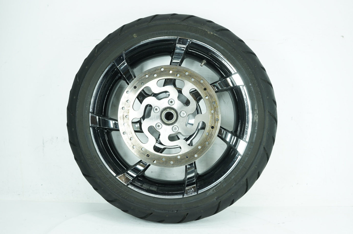 2008 - 2016 Harley-Davidson Touring CVO Road Glide Rear Wheel Rim Tire 40225-10