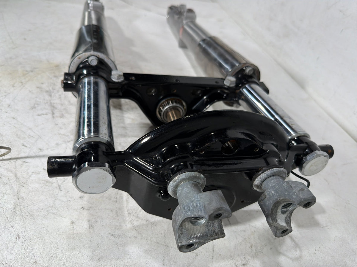 09 Harley Street Glide Touring OEM Front Triple Tree Set LH RH Fork Legs Sliders