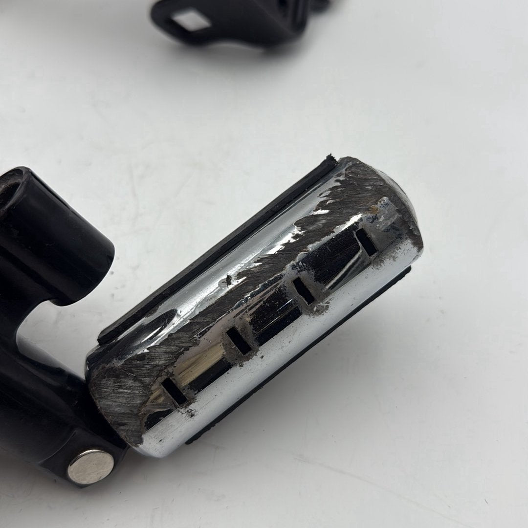 1999 - 2006 Harley-Davidson Softail Night Train Left & Right Driver Step Foot Rest Pegs  	42507-00B