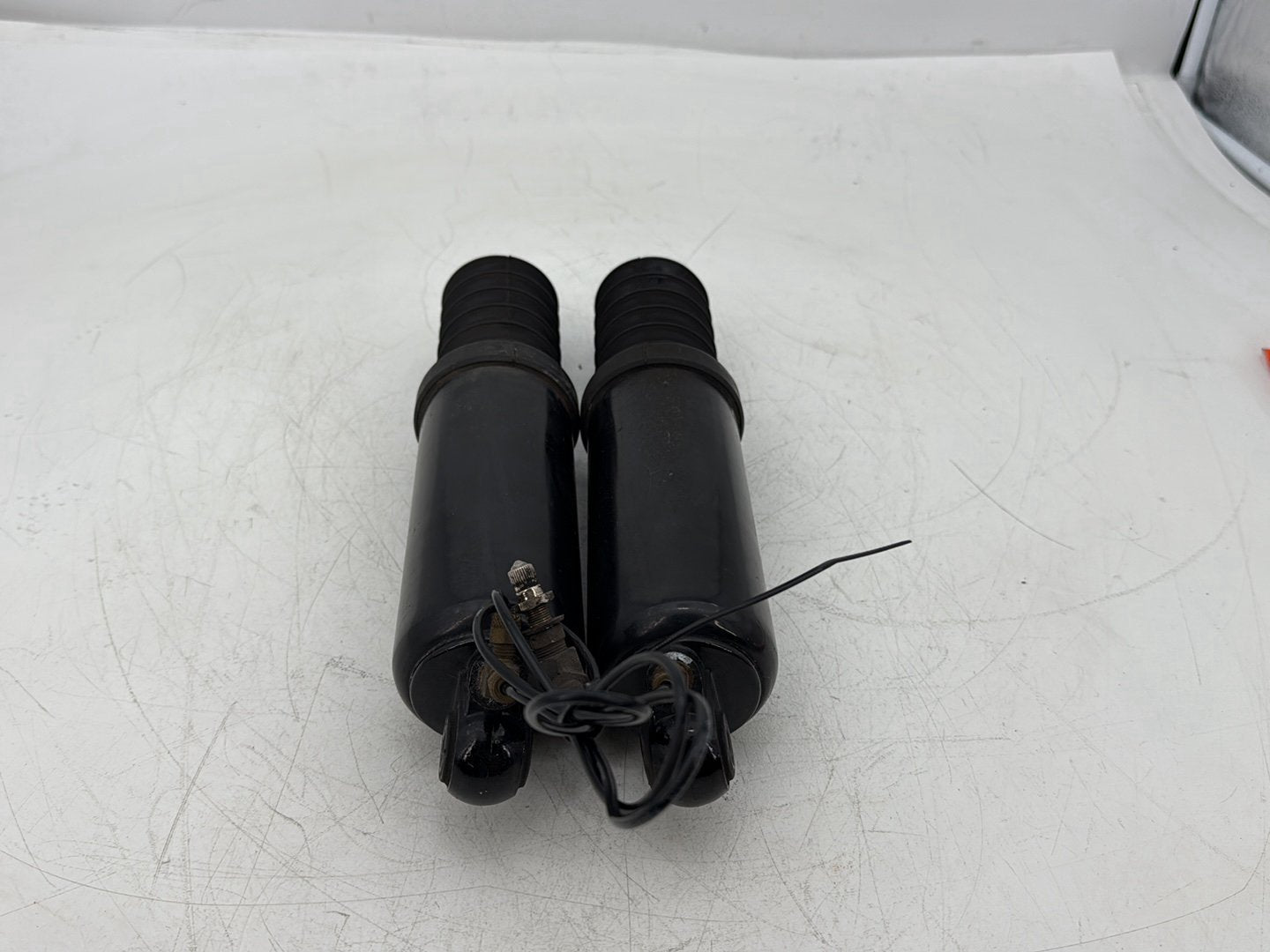 95 Harley Touring Electra Glide Classic OEM Rear Left Right Shock Absorbers 13"