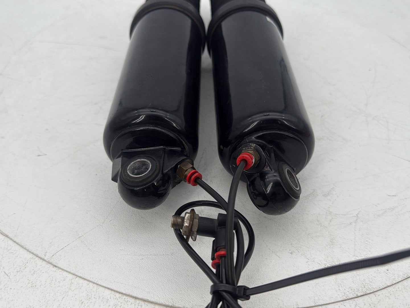 2007 - 2012 Harley-Davidson Touring Electra Glide Ultra Rear Left Right Shock Absorbers 54565-97C