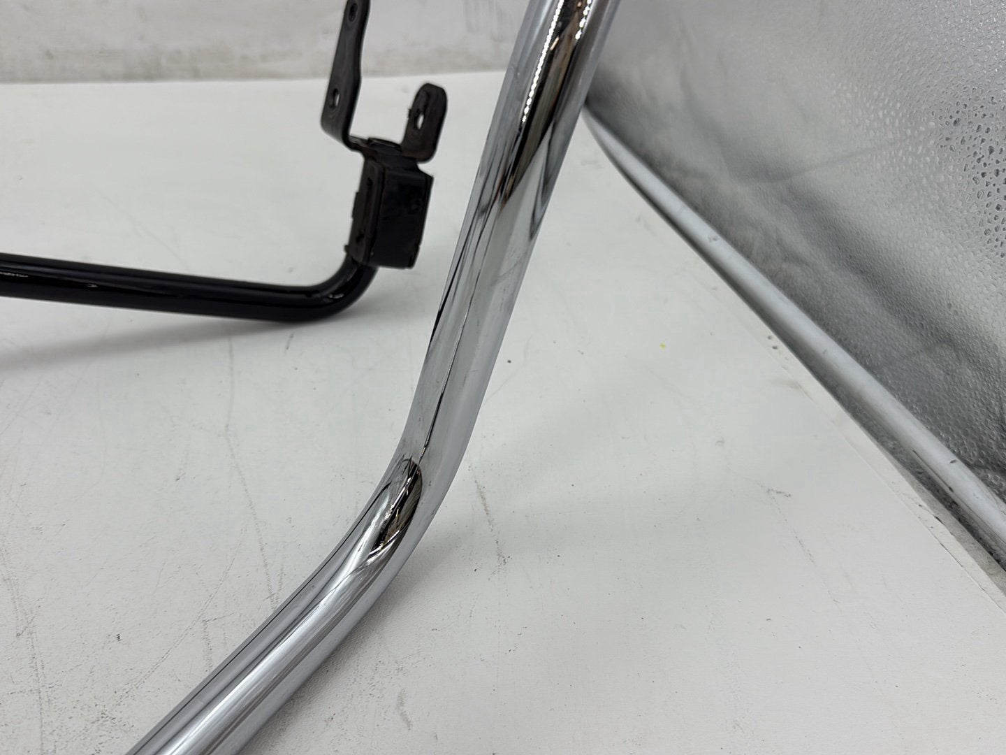 2018 Harley Electra Glide Touring Ultra FLHTCU OEM Rear Left Right Saddlebag Guard Rails Bar
