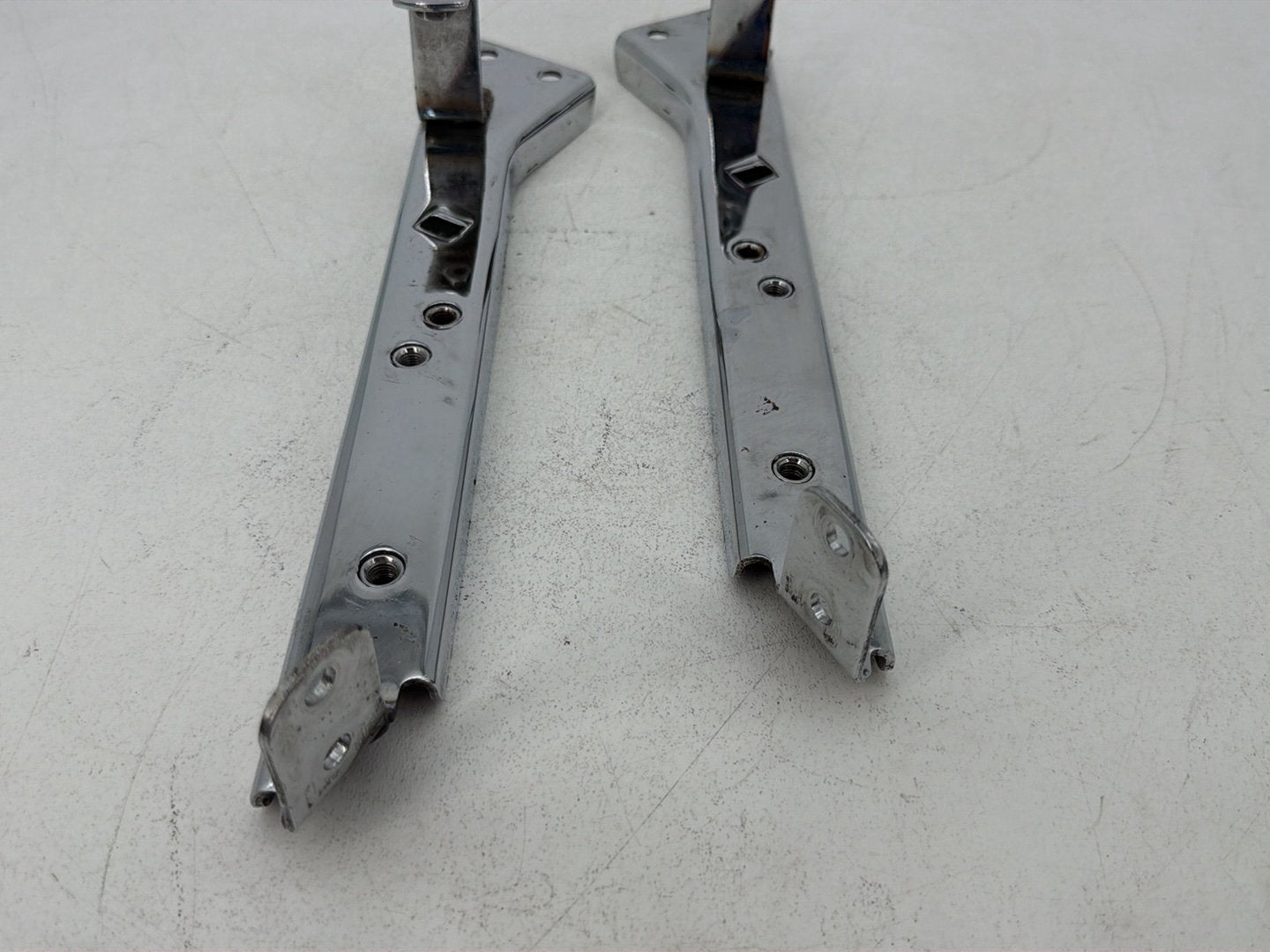 1984 - 1998 Harley-Davidson Touring Electra Glide Classic Left & Right Saddlebag Mount Brackets 90718-79C