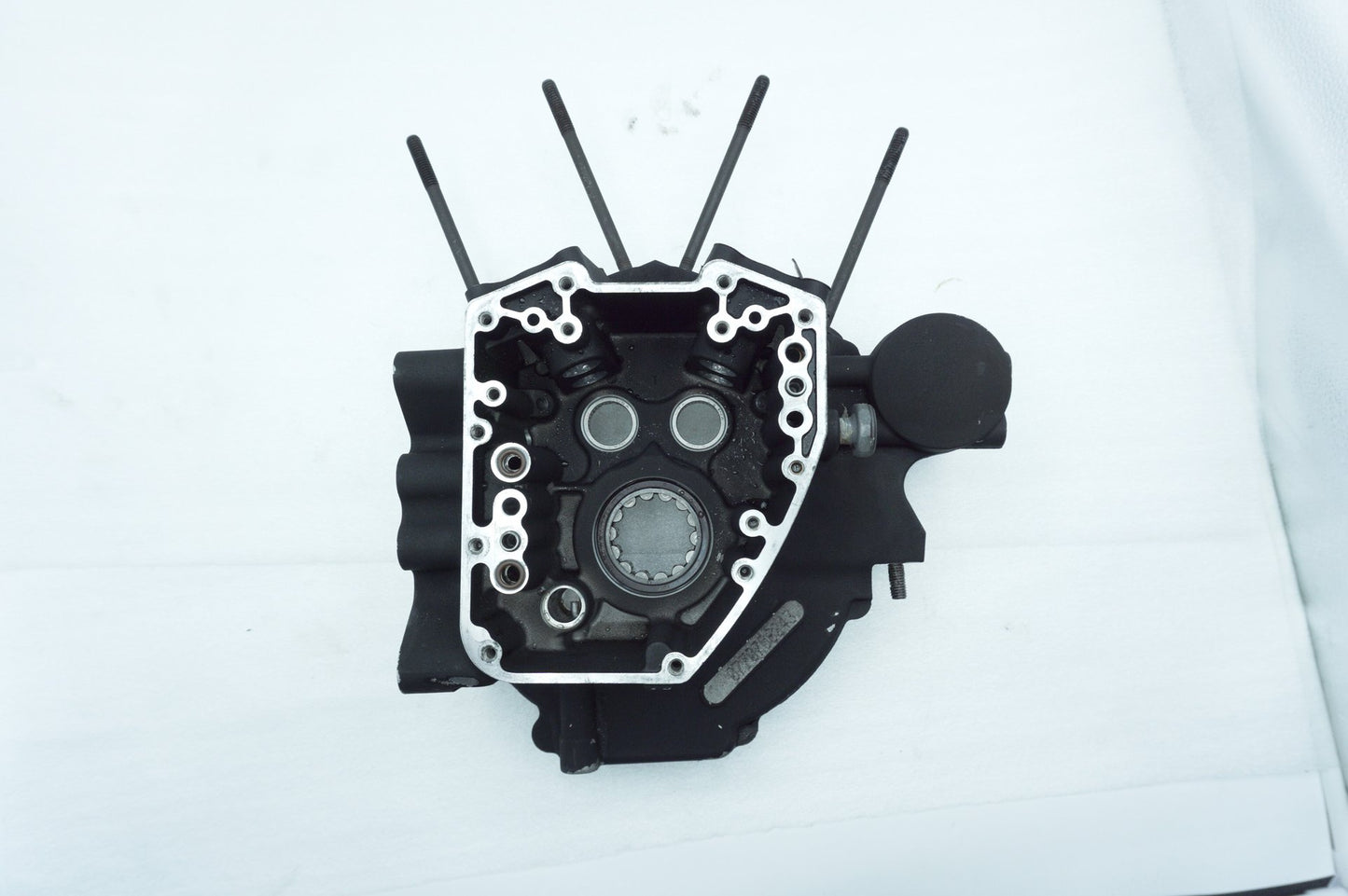 2007 - 2011 Harley-Davidson Touring Street Glide Crankcase Shaft Engine Motor Cover 24653-06