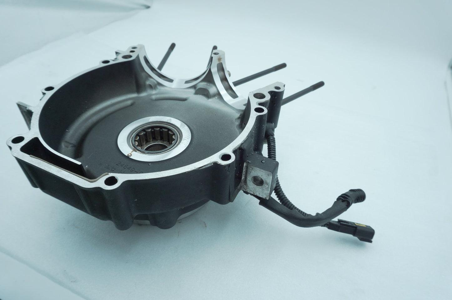2007 - 2017 Harley-Davidson Dyna Wide Glide Crankcase Shaft Engine Motor Cover 24649-06