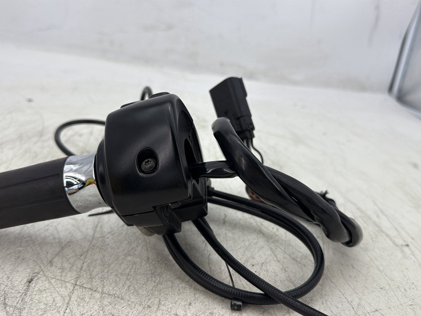 2007 Harley Touring FLHTC Electra Glide Classic OEM Right Engine Start Kill Switches Controls