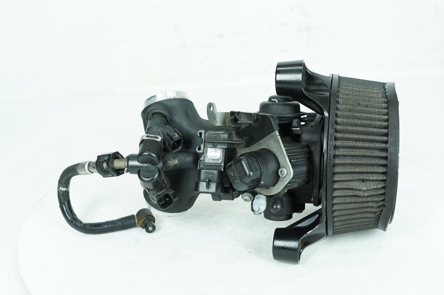 2008 - 2016 Harley-Davidson Dyna Wide Glide Engine Intake Manifold Throttle Body 27708-06B
