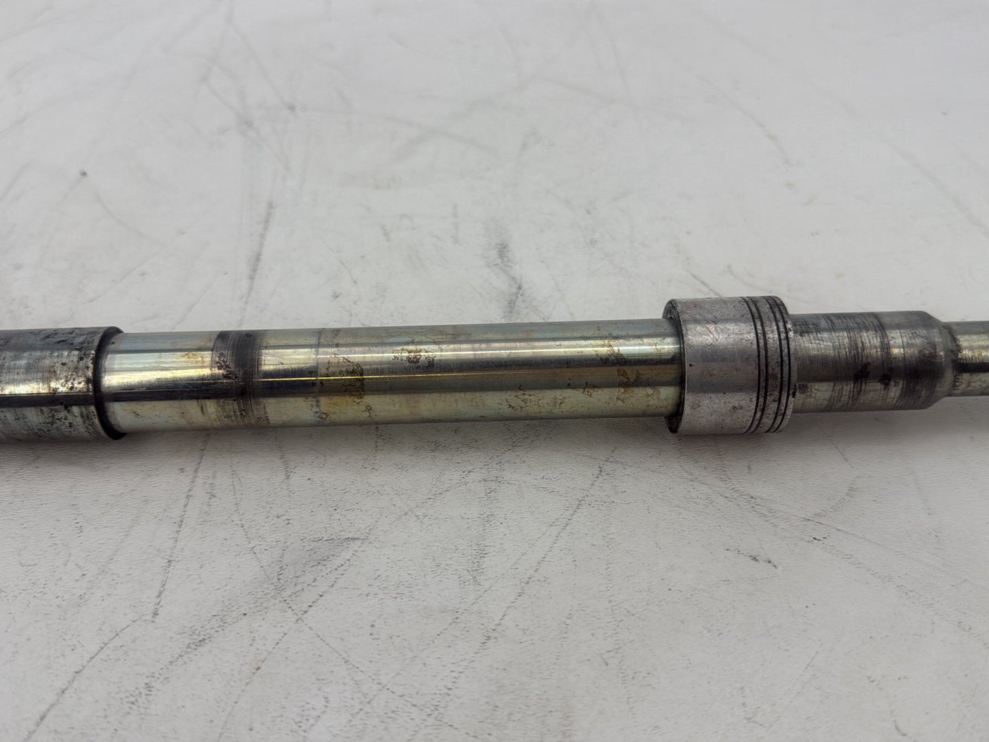 2011 Harley Electra Glide Ultra FLHTK OEM Front Wheel Axle Bolt Shaft