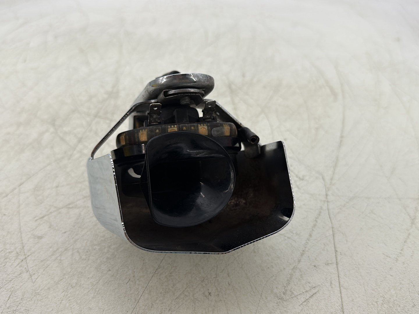 2004 Harley Dyna Super Glide FXDI OEM Horn Signal Klaxon Chrome Cover