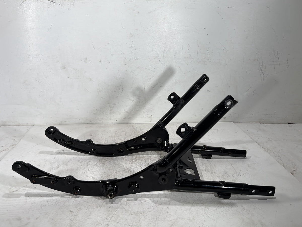 11 Harley Road Glide Touring FLTRX OEM Rear Back Sub Frame Rail Bar 48079-09BHP