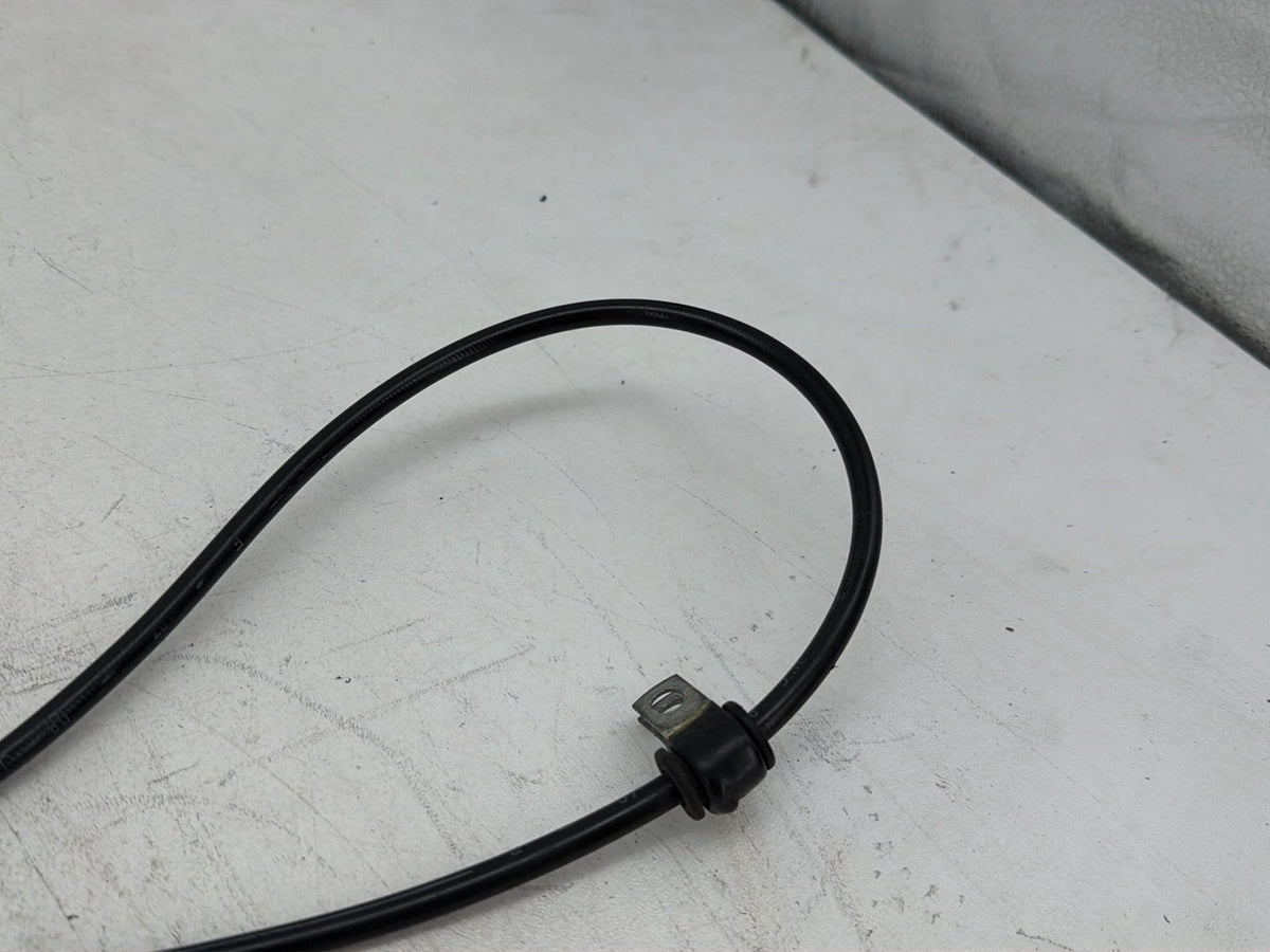 2009 Harley Dyna Street Bob FXDB OEM Front Brake Hose Line Pipe