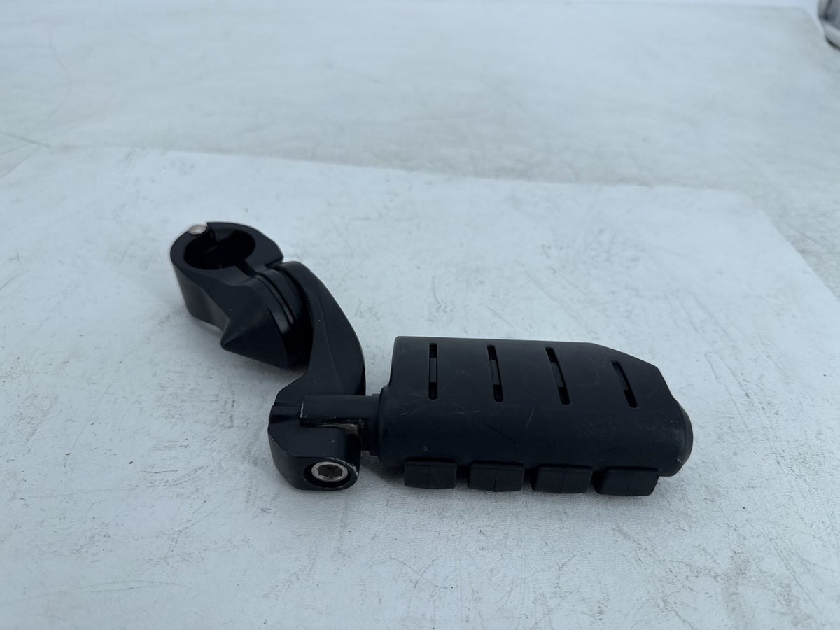 2013 Harley Street Glide Touring FLHX Front Driver Highway 1 Foot Peg Rest