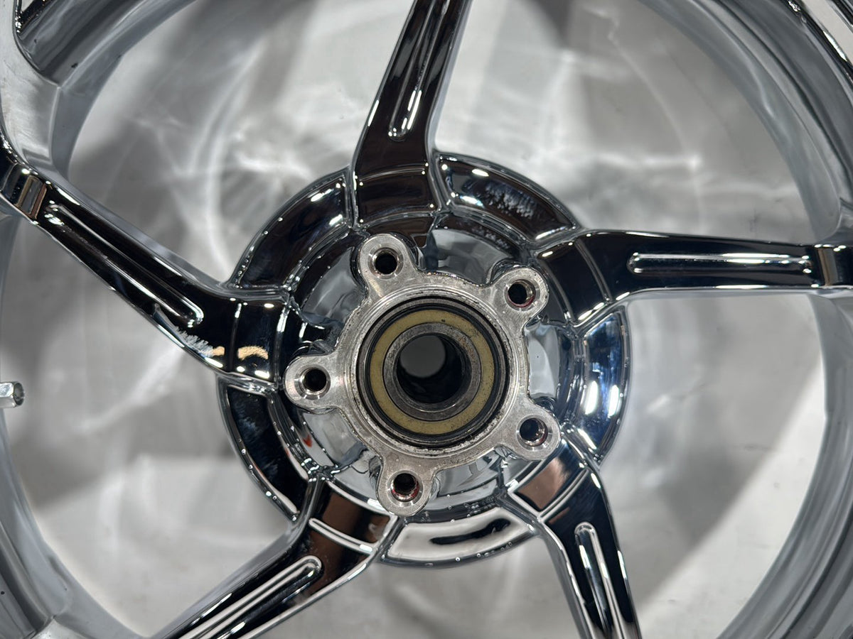 2014 Harley Street Glide Touring FLHXS Rear Wheel Rim Tire Agitator Chrome 18"