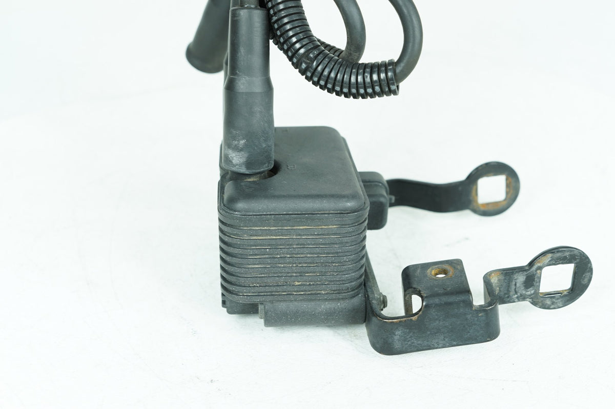 2005 Harley Sportster XL883 C Custom OEM Ignition Coil Spark Plugs Cable