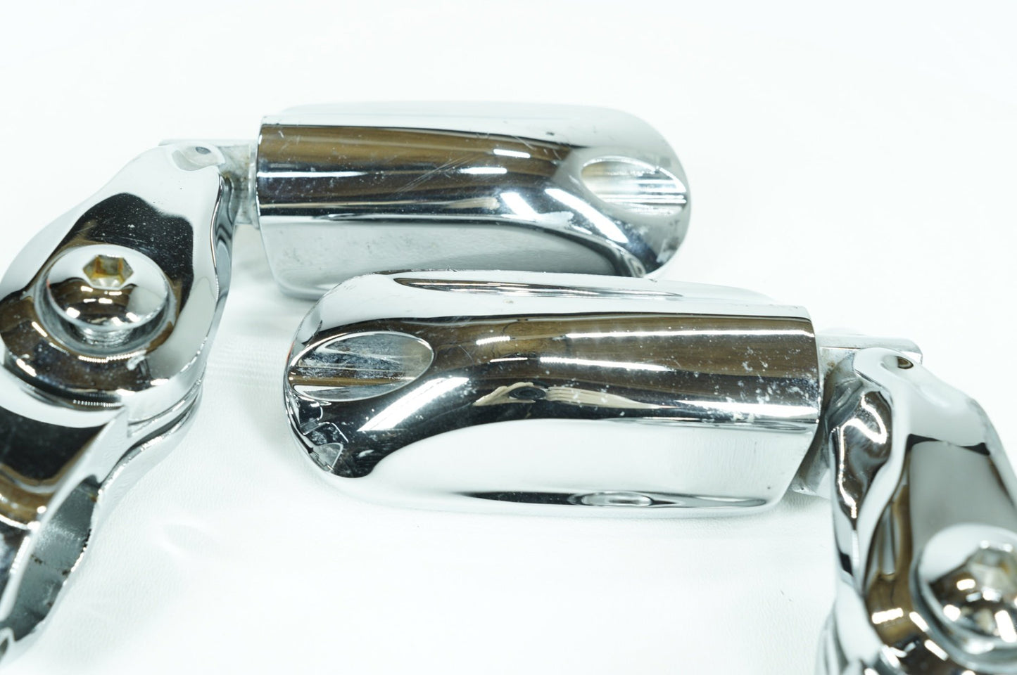 2007 - 2012 Harley-Davidson Touring Street Glide Front Right Left Highway Foot Pegs 50211-04, 50198-97