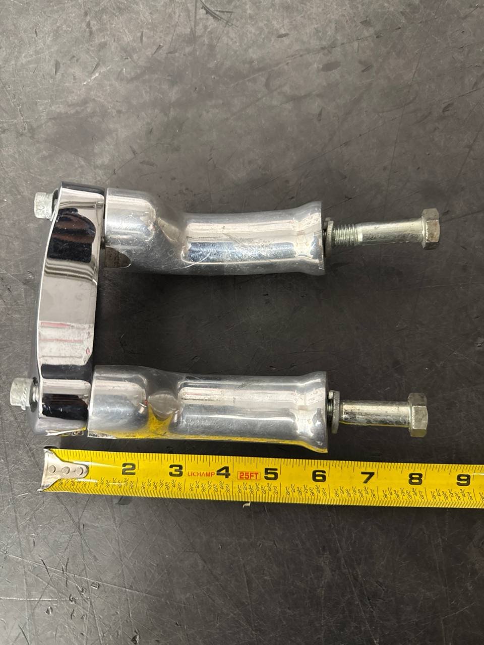 2008 Harley Dyna FXDL Low Rider OEM Front Handlebar Riser Top Clamp Chrome