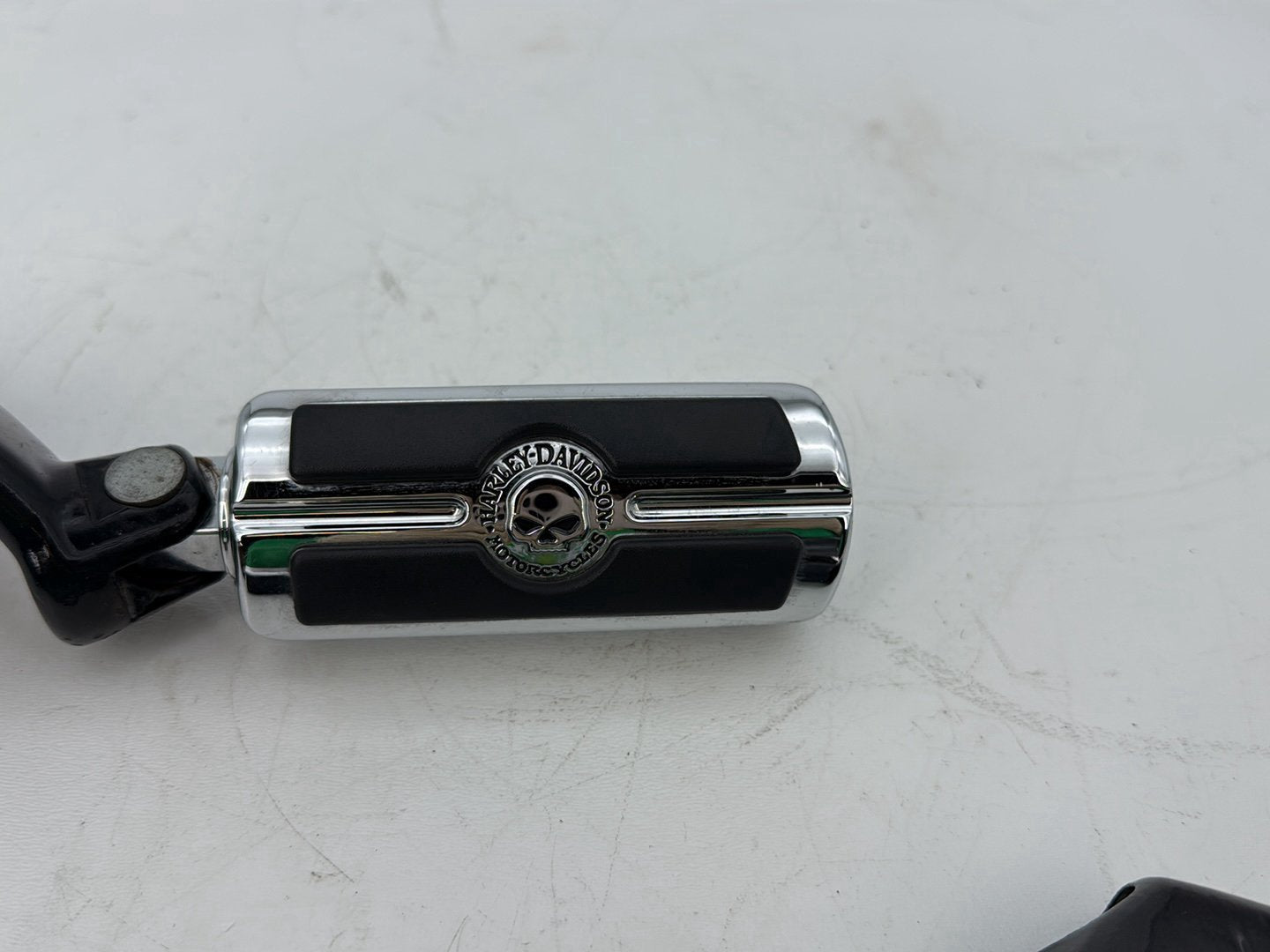 2009 Harley Sportster XL1200C 1200 Custom OEM Passenger Left & Right Foot Pegs