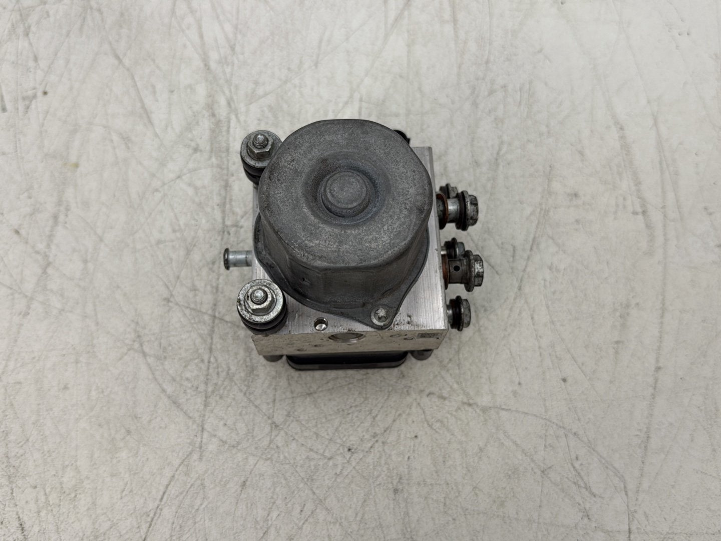 2015 Harley Road Glide Touring FLTRXS OEM ABS Brake Pump & Control Module