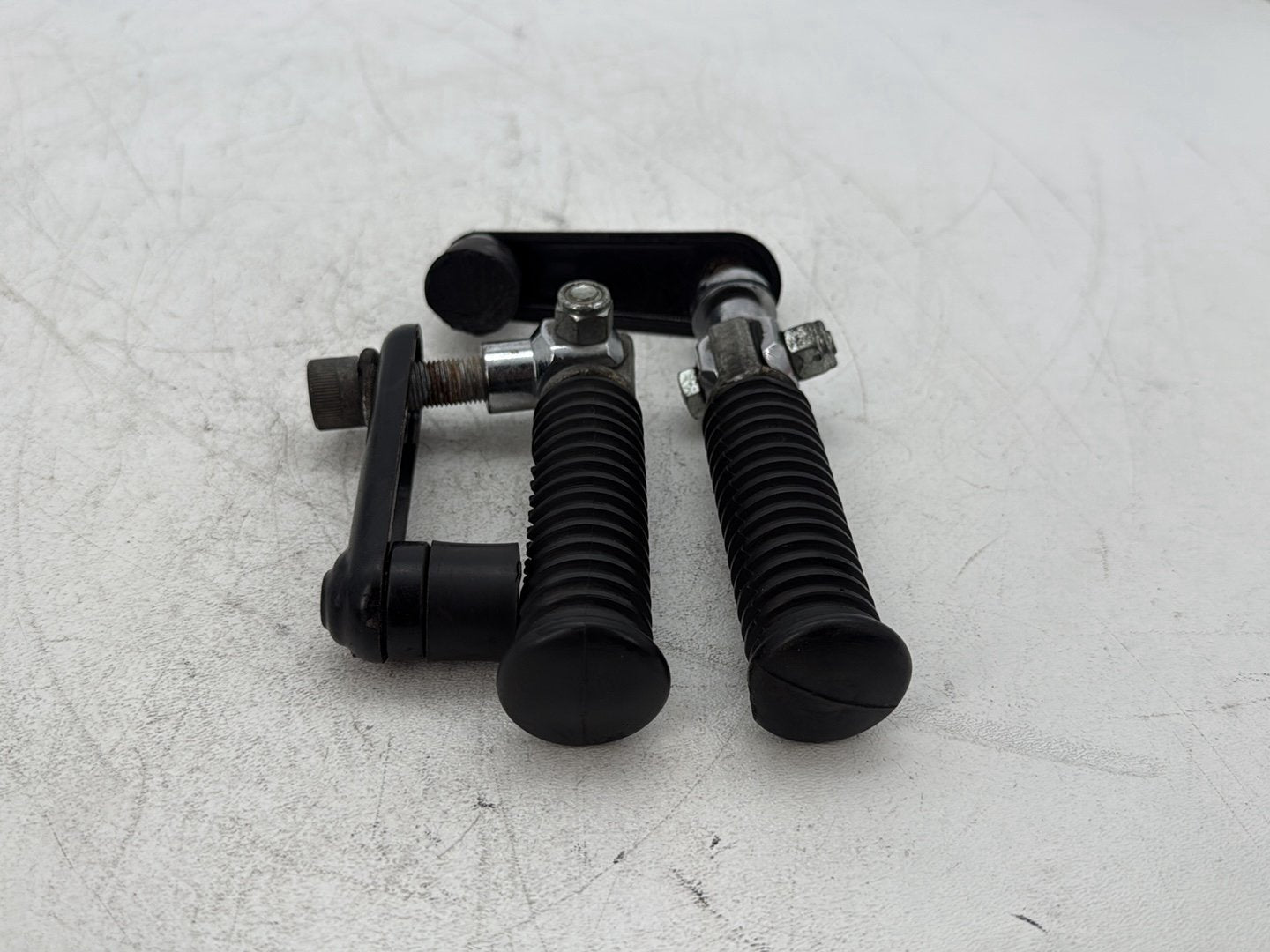1997 Harley Softail Fat Boy FLSTF OEM Left & Right Step Foot Rest Pegs
