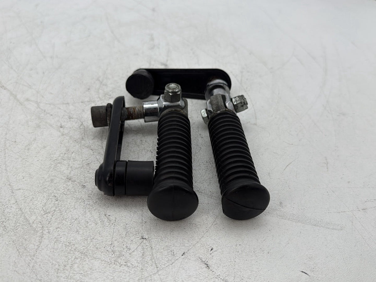 1997 Harley Softail Fat Boy FLSTF OEM Left & Right Step Foot Rest Pegs 33048-72