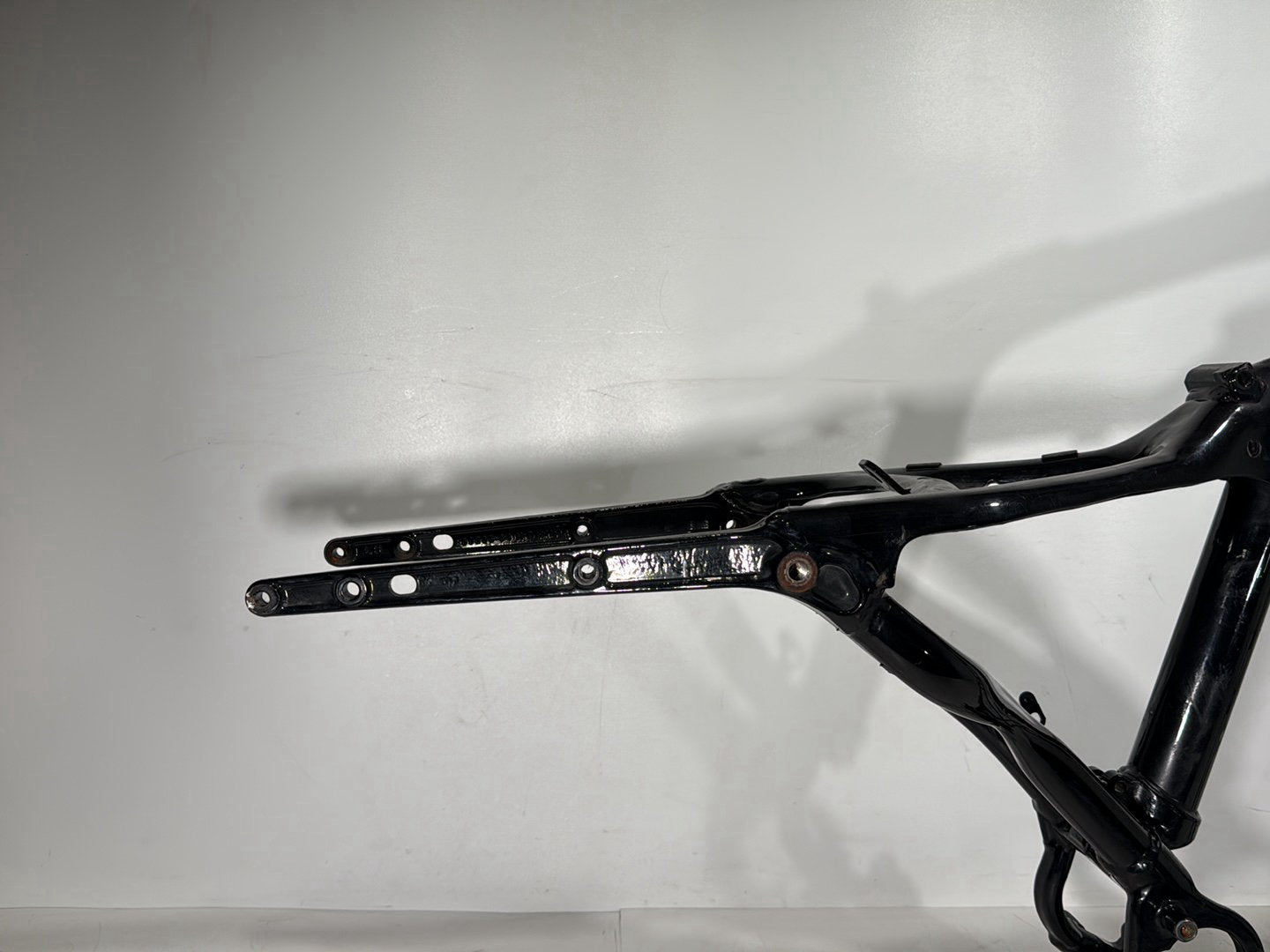 2009 Harley Sportster XL1200 L 1200 Low OEM Body Main Frame Chassis CLN CLR
