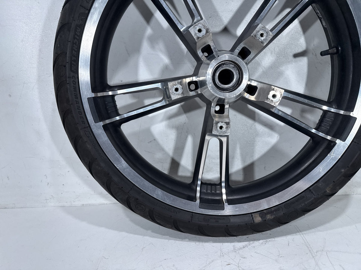 2006 Harley Street Glide Touring FLHX OEM Front Wheel Rim Tire 130/60B19 19"