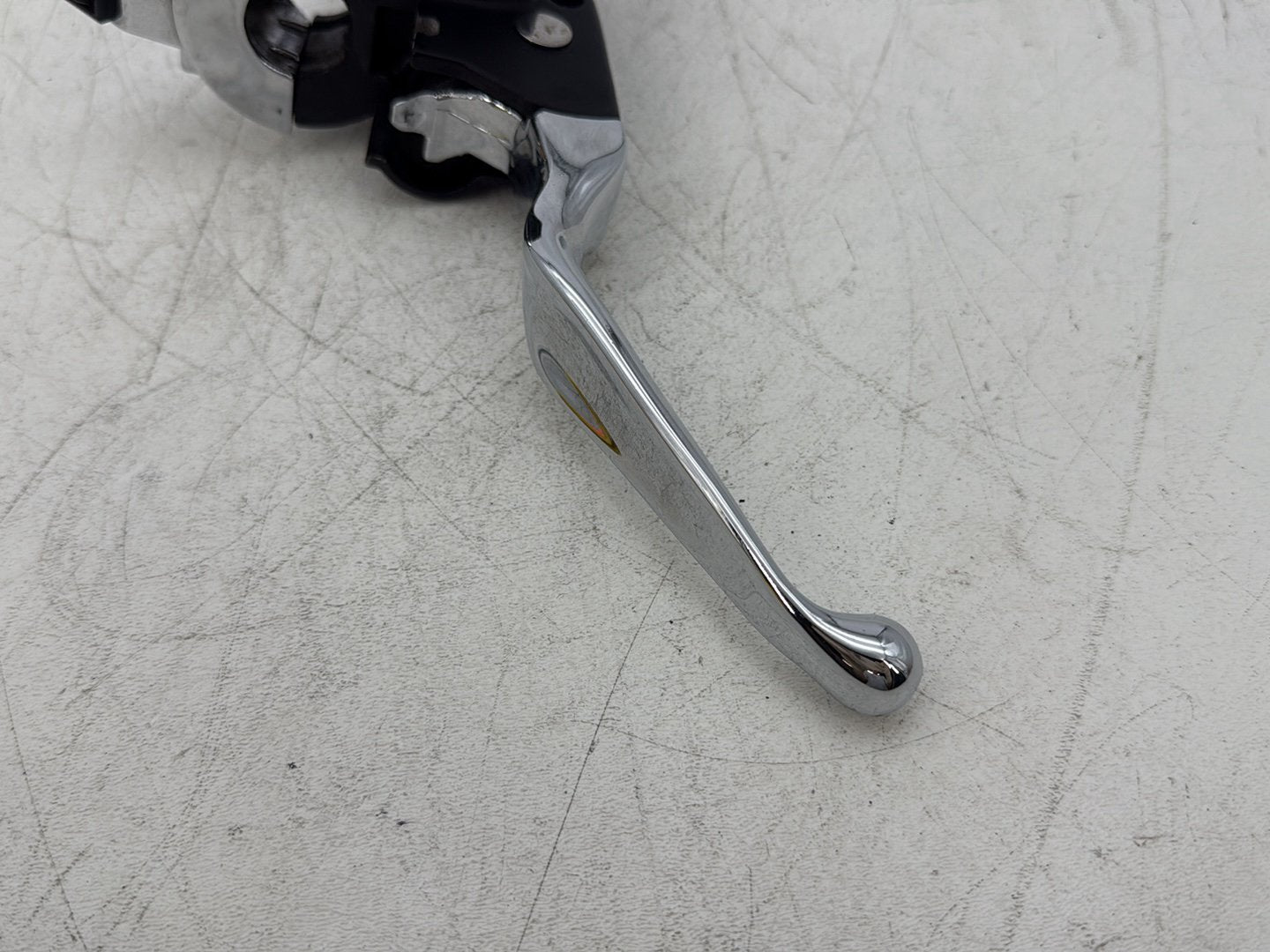 2000 Harley Touring Electra Glide Ultra Front Right Brake Lever Master Cylinder