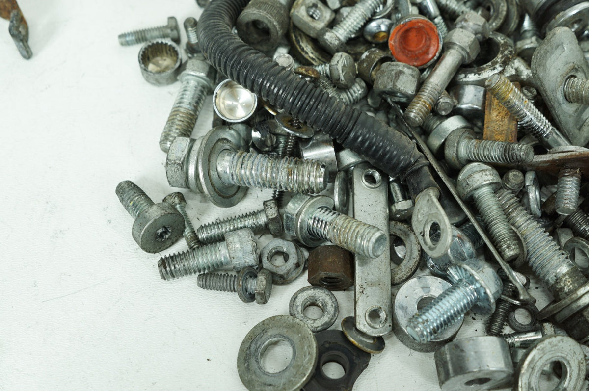 2000 Harley-Davidson Touring FLHRCI - Hardware Bolts Nuts & Brackets