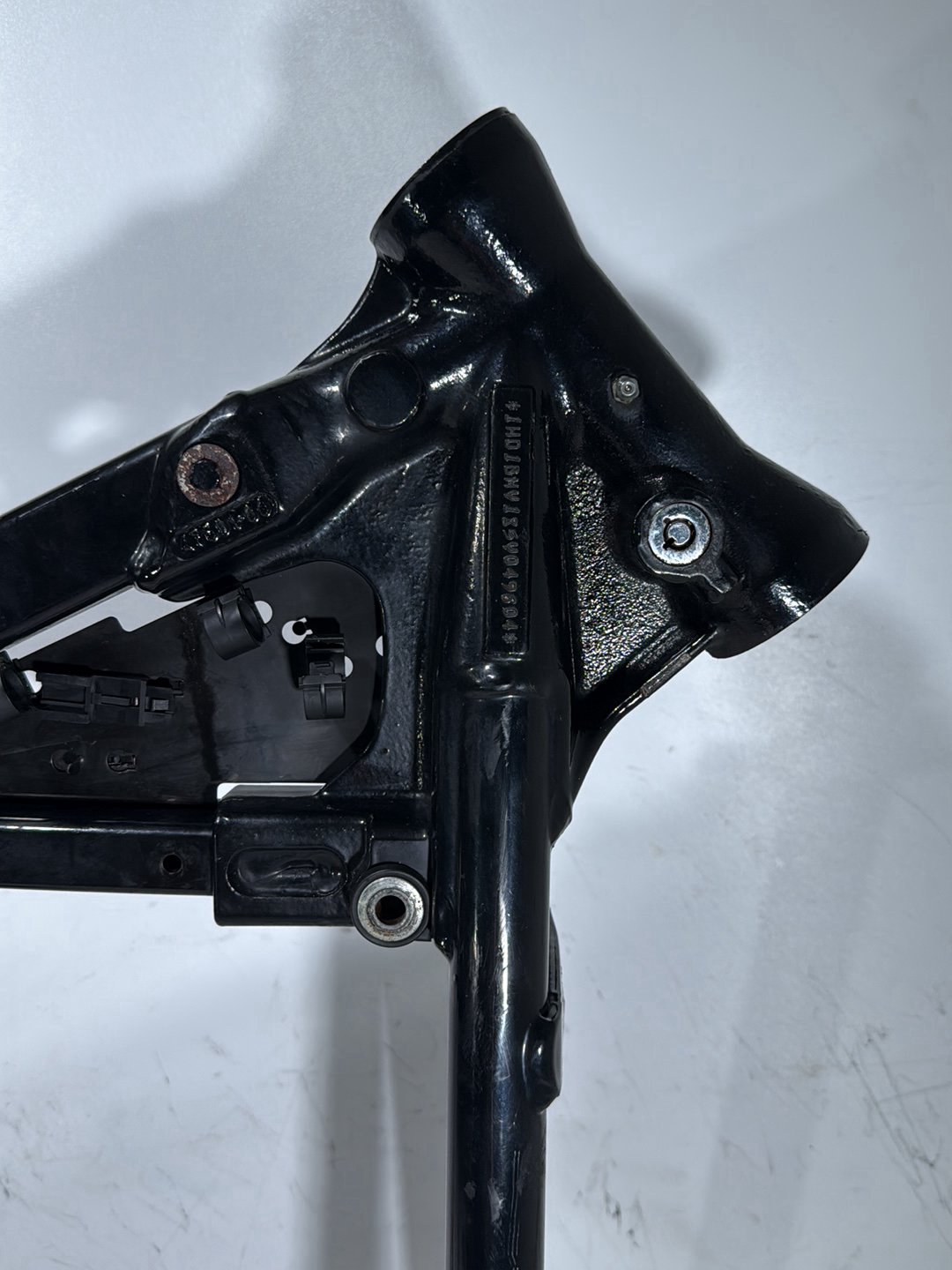 2005 Harley Softail Fat Boy FLSTF OEM Body Main Frame Chassis SLVG 47008-00C