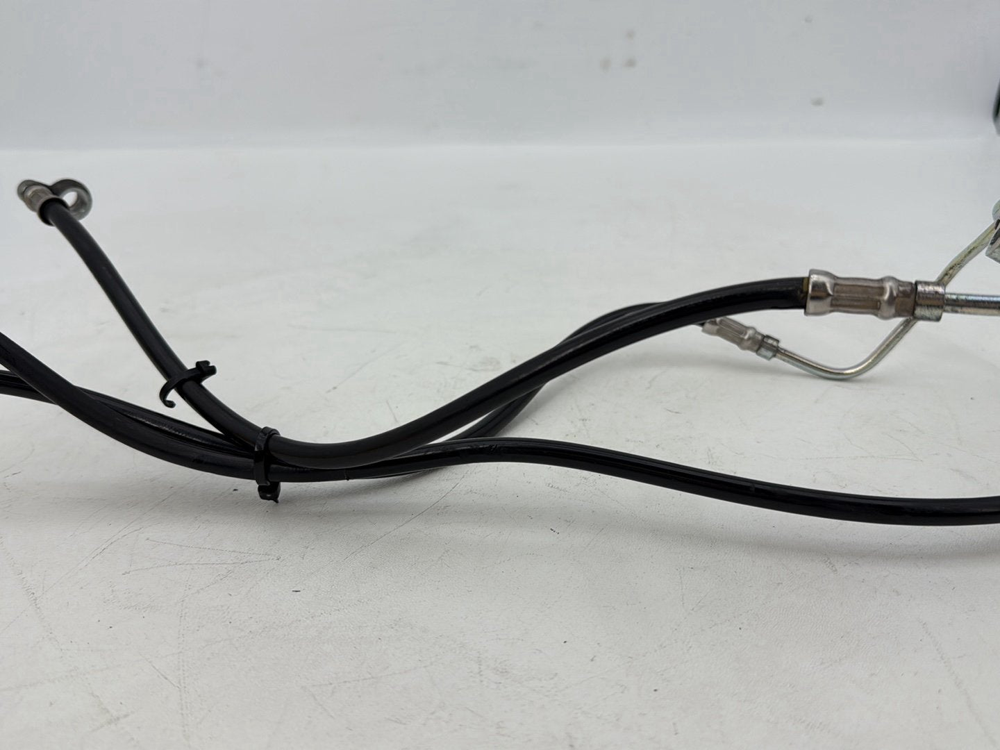 2007 - 2011 Harley-Davidson Touring Electra Glide Ultra Front Brake Hose Line Pipe NON-abs   43350-08