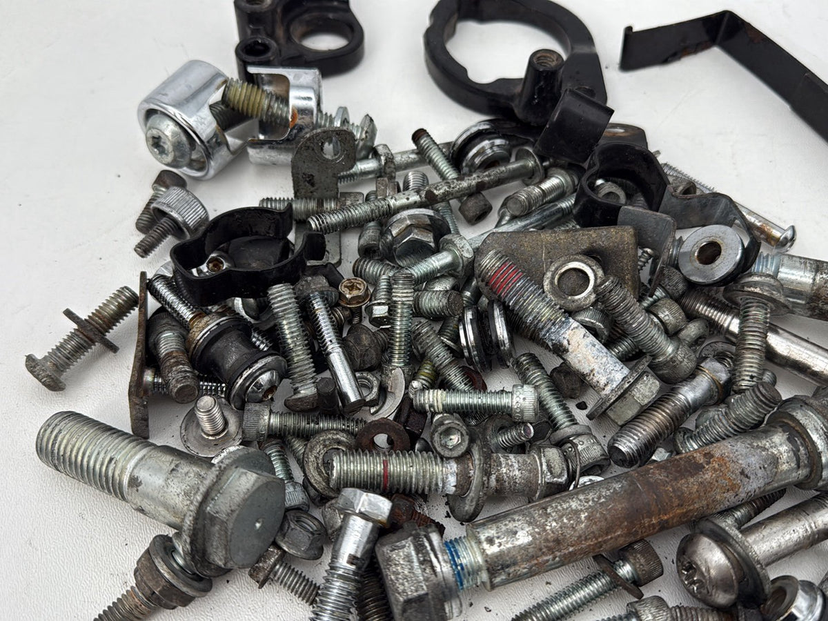 2007 Harley-Davidson Sportster XL883 C - Hardware Bolts Nuts & Brackets