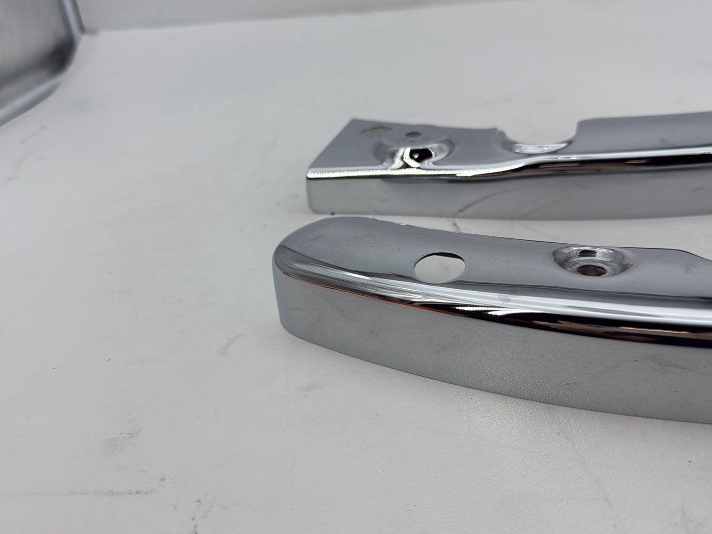 2011 Harley Road King Touring FLHRC Classic OEM Left Right Saddlebag Fender Struts Brackets