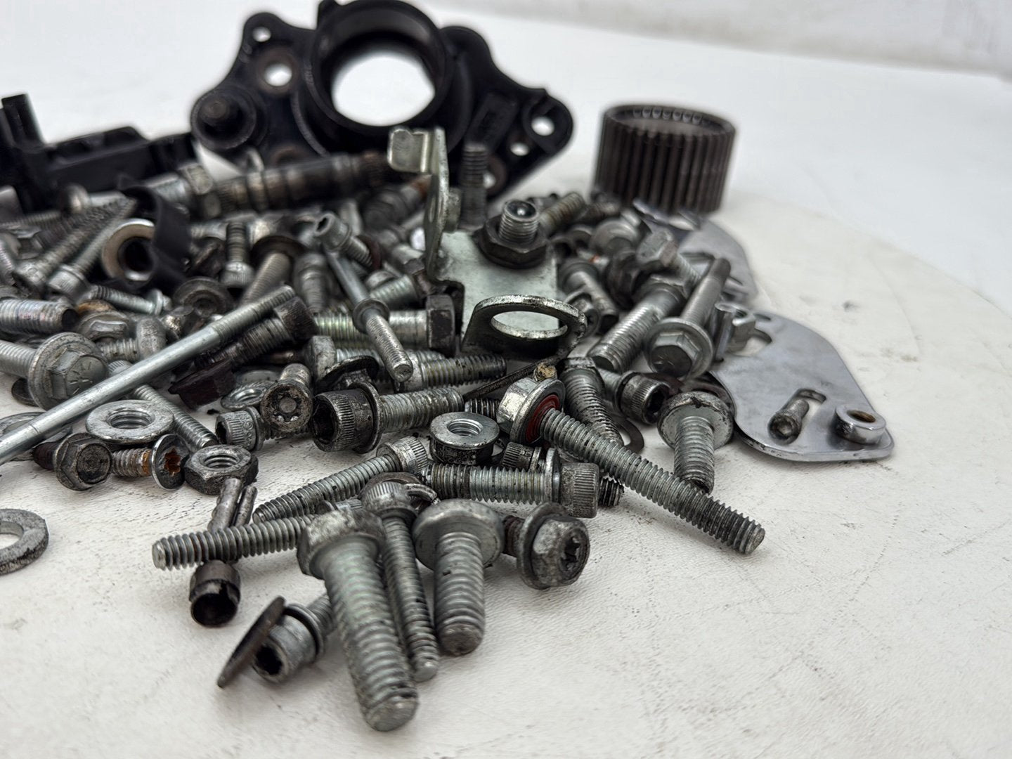 2017 Harley Road Glide Touring FLTRXS OEM Hardware Bolts Nuts & Brackets