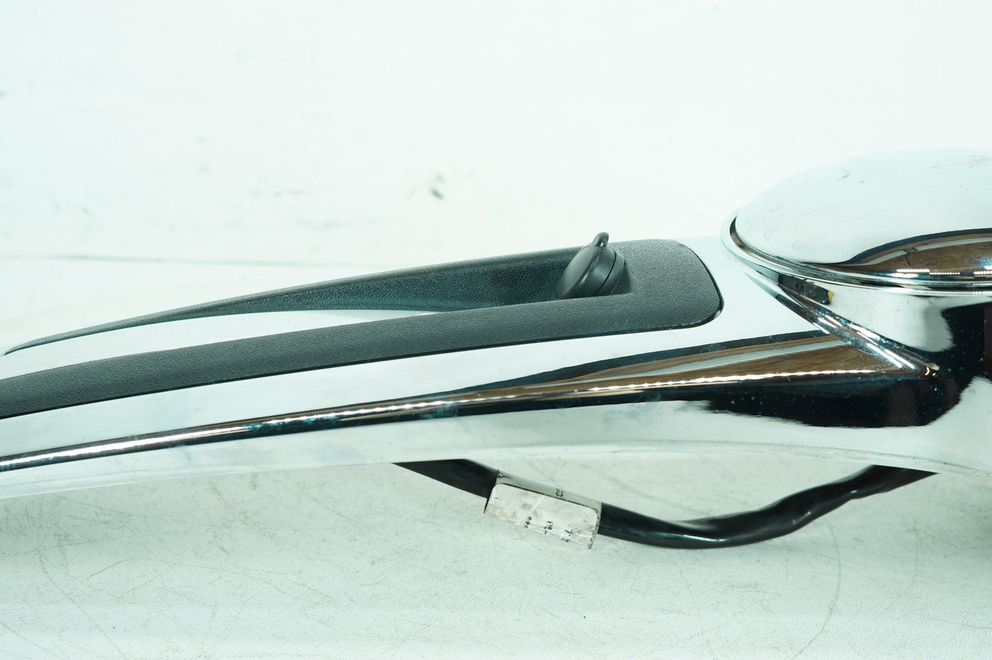 2007 - 2011 Harley-Davidson Touring Electra Glide Ultra Fuel Gas Tank Dash Console NOKey 61270-08
