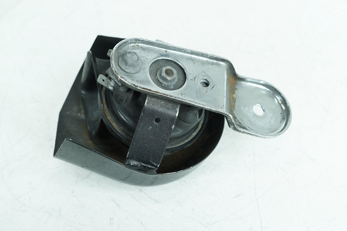 Harley-Davidson Touring Street Glide Horn Signal Klaxon Chrome Cover 69060-90F