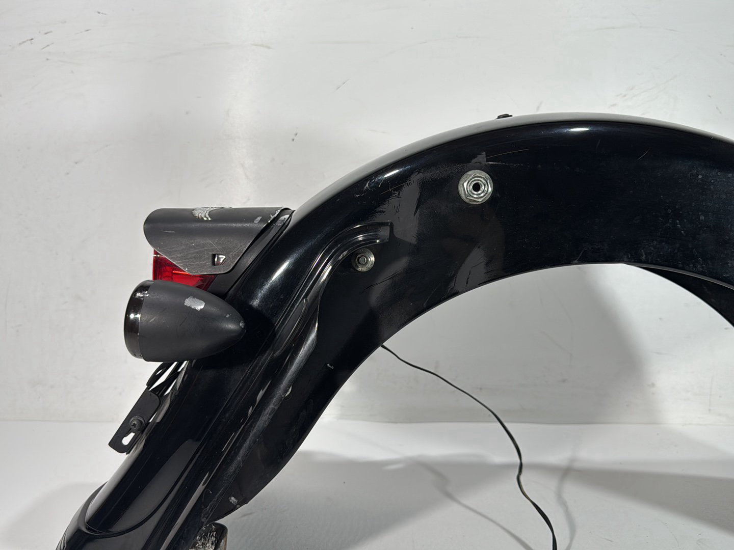 2007 Harley Street Glide Touring FLHX OEM Rear Wheel Fender & Turn Signals Bar