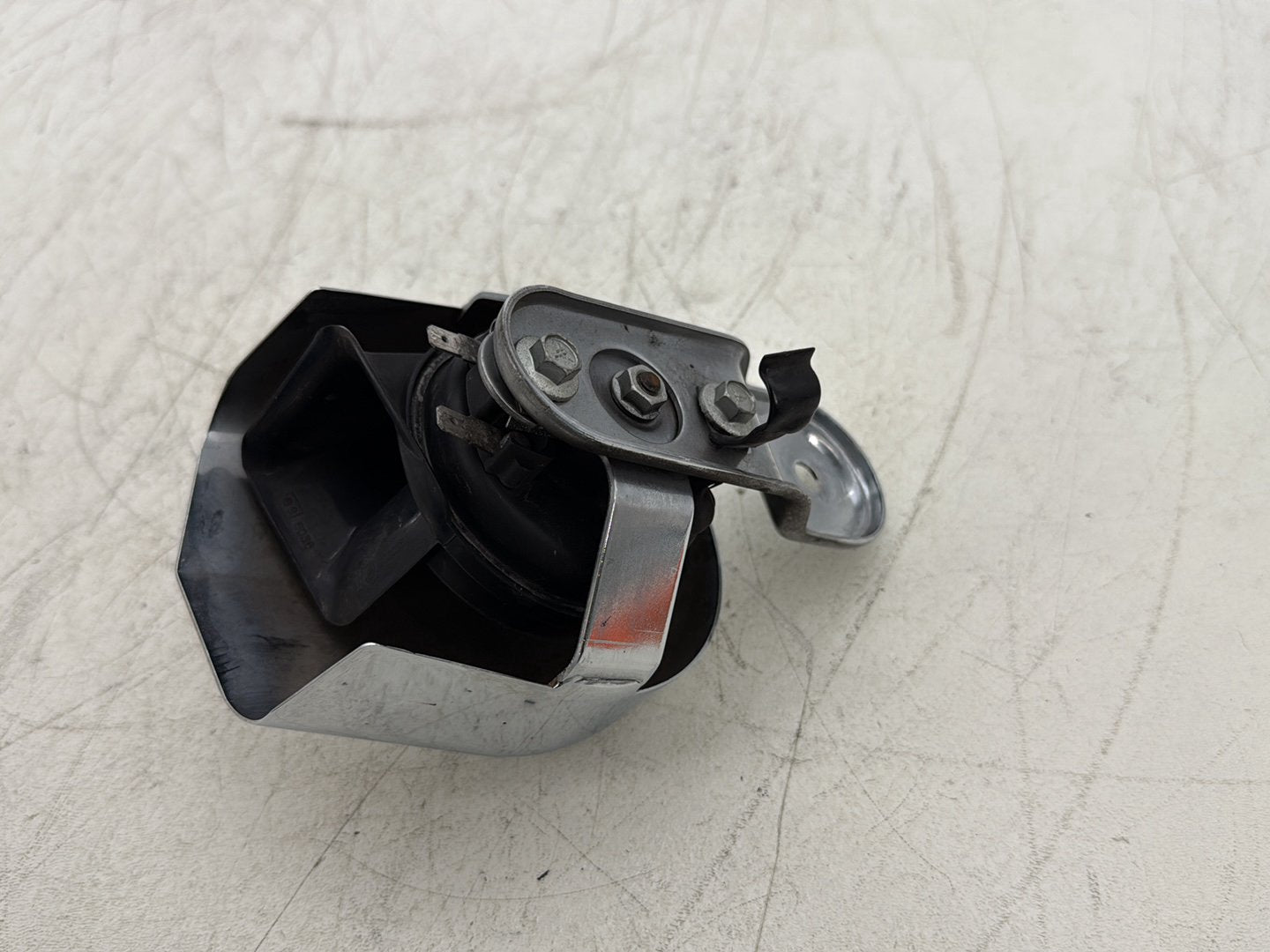 2012 Harley Street Glide Touring FLHX OEM Horn Signal Klaxon Chrome Cover