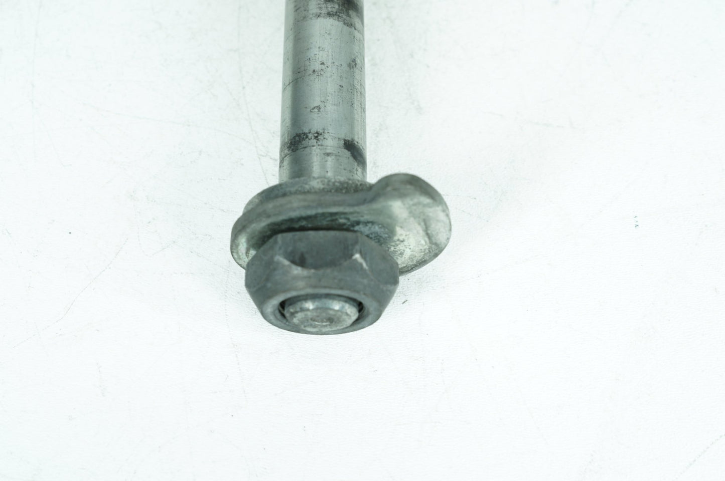 2007 - 2012 Harley-Davidson Touring Electra Glide Ultra Rear Wheel Axle Bolt Shaft 41056-09