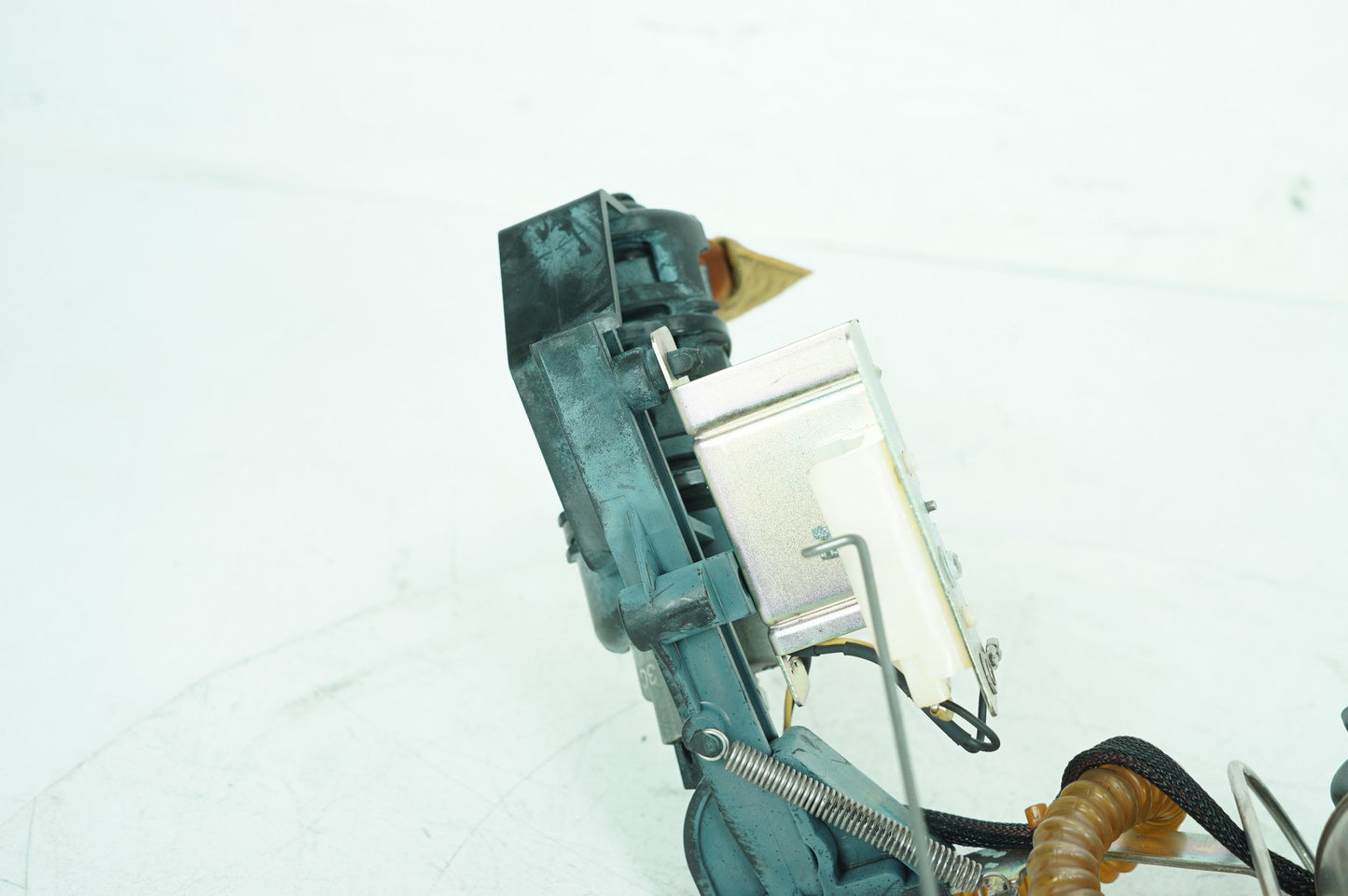1999 - 2006 Harley-Davidson Touring Road Glide Fuel Pump Gas Gasoline Petrol Sending 62897-01B