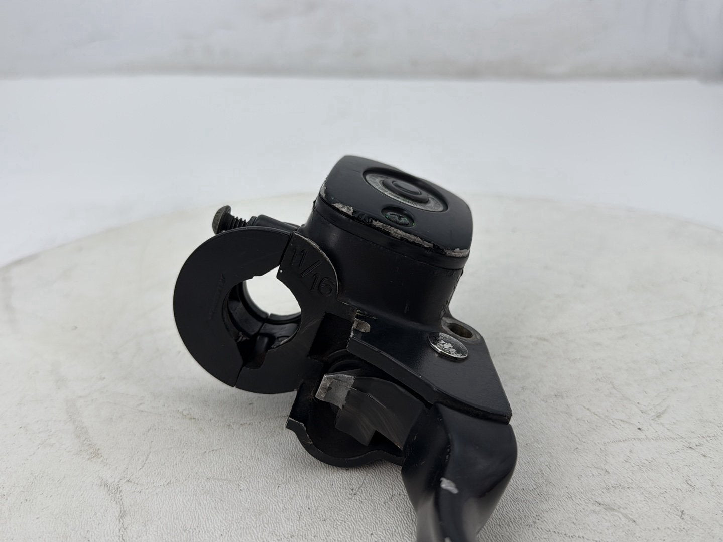 2012 Harley Dyna Fat Bob FXDF 103 OEM Front Right Brake Lever Master Cylinder