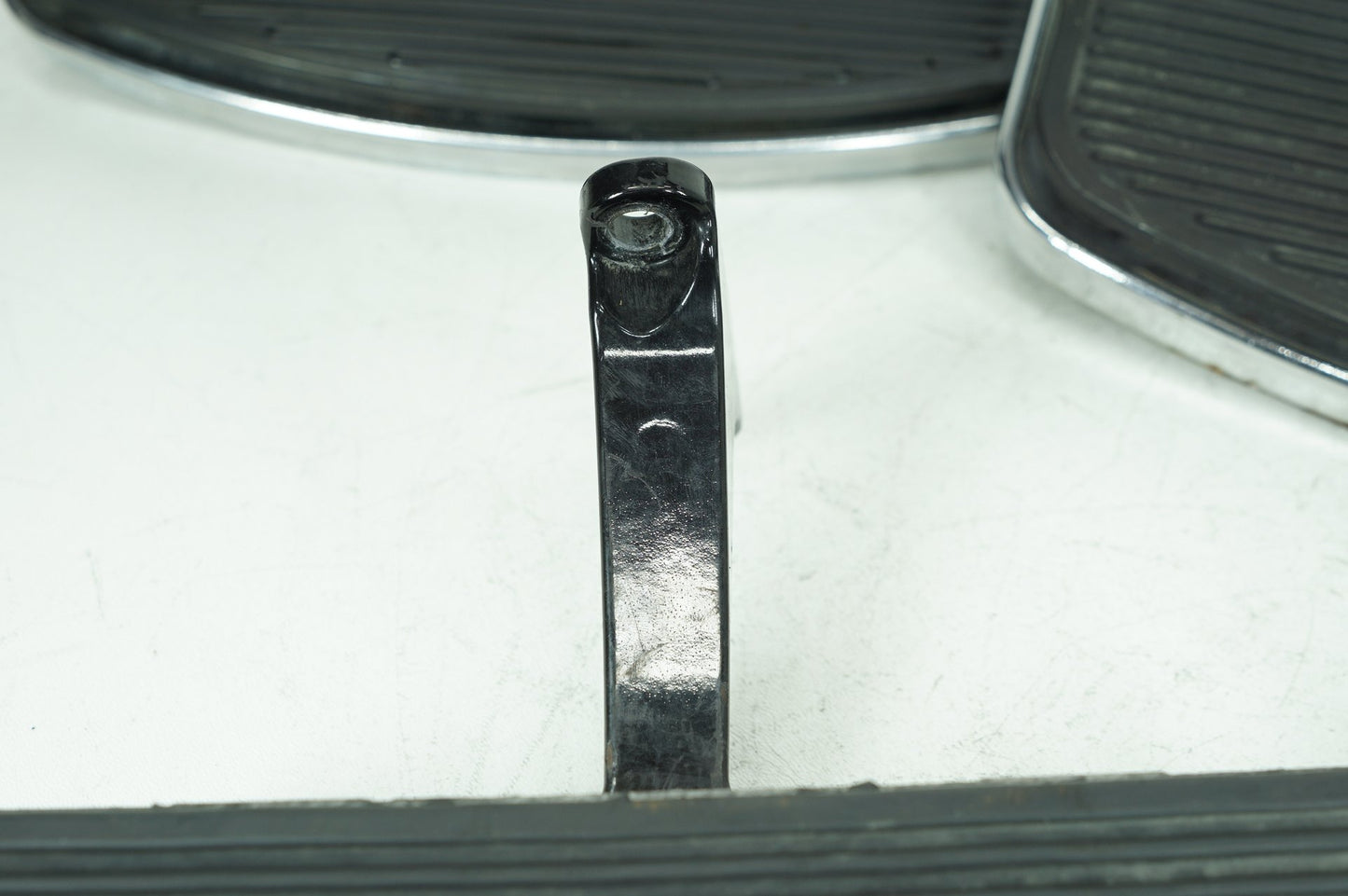 2007 - 2013 Harley-Davidson Touring Electra Glide Ultra Left Right Driver & Pass Floorboard Foot Rest 50614-06