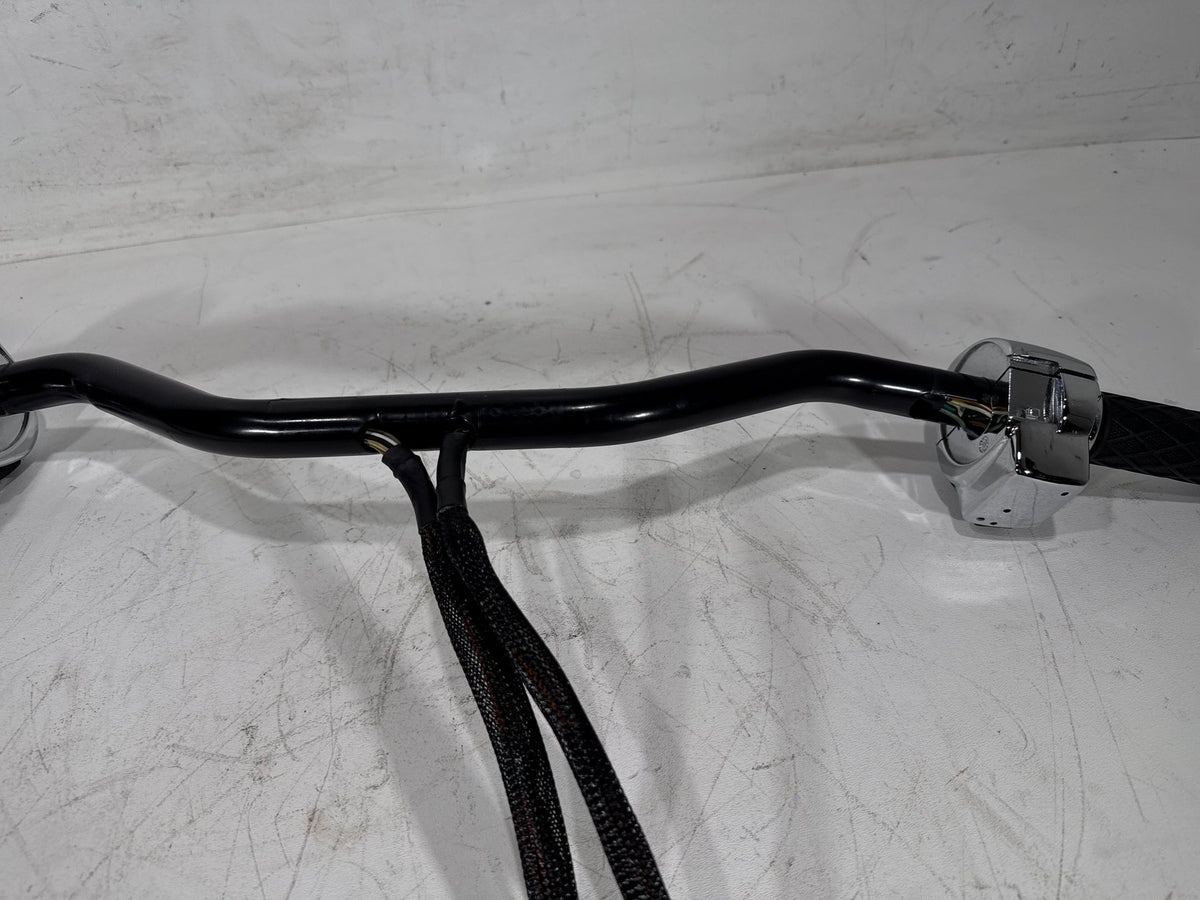 2006 Harley Street Glide Touring FLHX OEM Handlebars Left Right Switches Controls